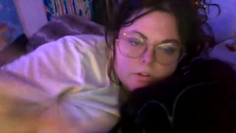 Snapshot of siofra chatting on 06.23.26 Siofra online show from 06.23.26