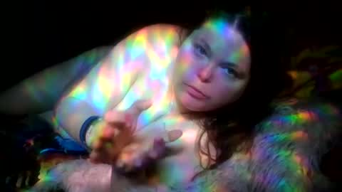 Snapshot of siofra chatting on 07.27.26 Siofra online show from 07.27.26