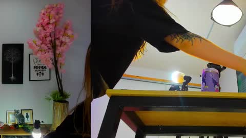 Snapshot of siouxsie_cenobite chatting on 09.18.25 Siouxsie online show from 09.18.25