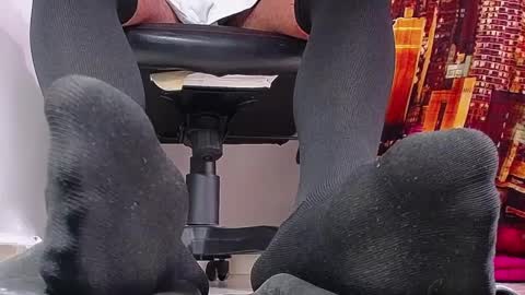 Snapshot of sir_kev66 chatting on 03.06.25 only foot worshipers here online show from 03.06.25