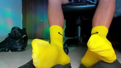 only foot                         worshipers here online show from 05.01.26