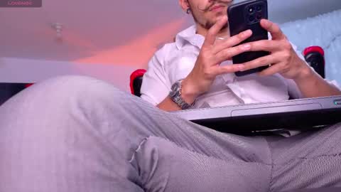 Snapshot of sir_wllliam chatting on 03.20.26 William independent models online show from 03.20.26