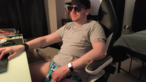 Sir Daddy McQween online show from 04.02.26
