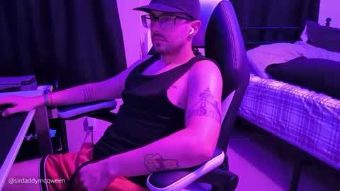 Sir Daddy McQween online show from 08.08.26