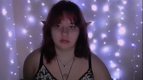 Snapshot of siren_dahlia_ chatting on 10.20.25 Mina online show from 10.20.25