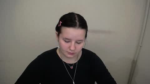 Snapshot of siren_dahlia_ chatting on 11.01.25 Mina online show from 11.01.25