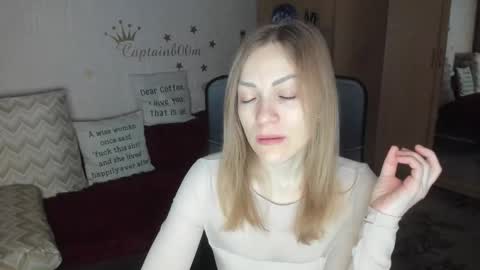 sirenasilk online show from 12.18.25