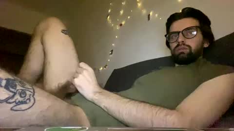 Snapshot of sirius1_ chatting on 11.21.25 Niki online show from 11.21.25