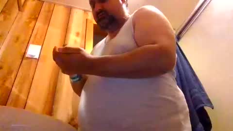 Snapshot of sirmike80 chatting on 10.12.25 SirMike80 online show from 10.12.25