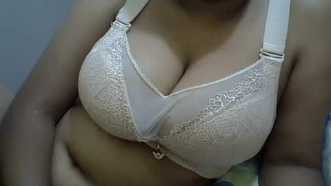 Snapshot of sisibrown97 chatting on 03.08.25 brown online show from 03.08.25