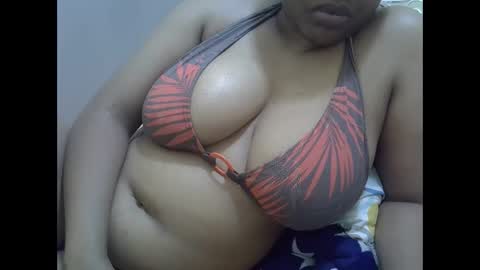 Snapshot of sisibrown97 chatting on 09.10.25 brown online show from 09.10.25