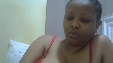 Snapshot of sisibrown97 chatting on 06.18.26 brown online show from 06.18.26