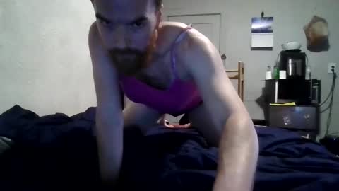 Snapshot of sissiebeard chatting on 10.15.25 sissiebeard online show from 10.15.25