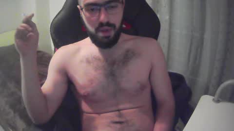 Snapshot of sissy_bear_ chatting on 01.03.25 sissy_bear_ online show from 01.03.25