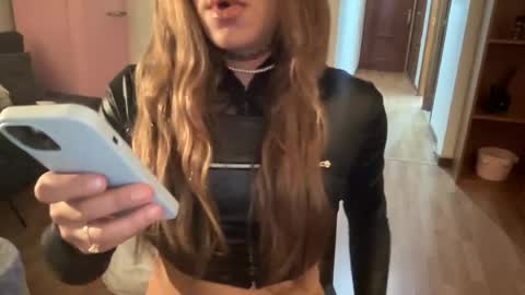 sarasissy6969 online show from 06.15.26