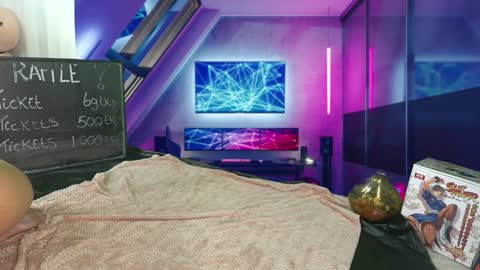 Elise online show from 12.12.24