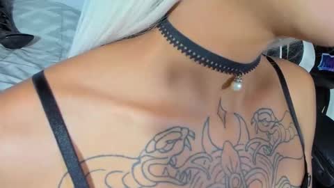 Snapshot of sisyssam chatting on 09.26.25 Im SAM xoxo  online show from 09.26.25