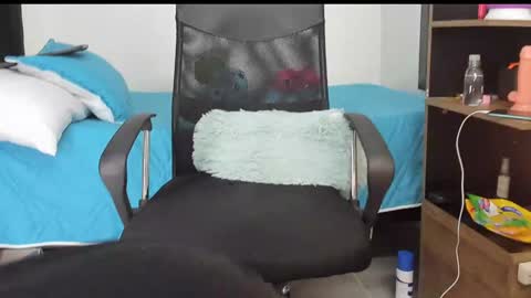 Snapshot of siul_bigcock chatting on 12.16.24 Siul Thompson online show from 12.16.24