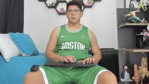 Snapshot of siul_bigcock chatting on 12.03.25 Siul Thompson online show from 12.03.25