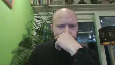 Snapshot of sixten19795 chatting on 12.17.25 sixten19795 online show from 12.17.25