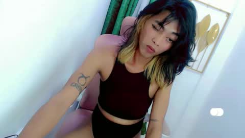 Snapshot of sizka_ford chatting on 10.07.25 Sizka online show from 10.07.25