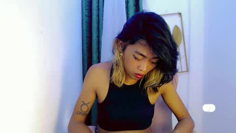 Snapshot of sizka_ford chatting on 10.17.25 Sizka online show from 10.17.25