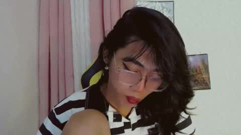 Snapshot of sizka_ford chatting on 11.13.25 Sizka online show from 11.13.25