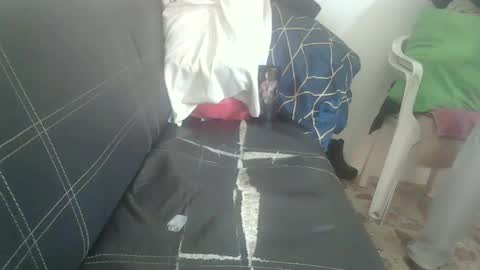 Snapshot of skanky_little_dolls chatting on 09.10.25 skanky_little_dolls online show from 09.10.25