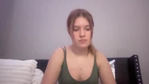 Snapshot of skiimaskabby chatting on 02.06.25 skiimaskabby online show from 02.06.25