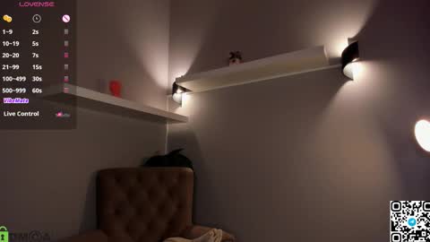 Snapshot of skinny_alice chatting on 03.05.26 Alice GMT 2 Mon Tues Thur Fri Sun 0300am-0900am online show from 03.05.26