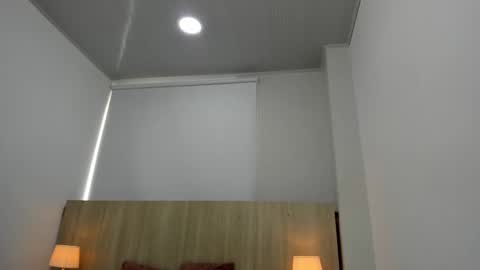 Snapshot of skinny_ariadna chatting on 09.25.25 Ariadna online show from 09.25.25