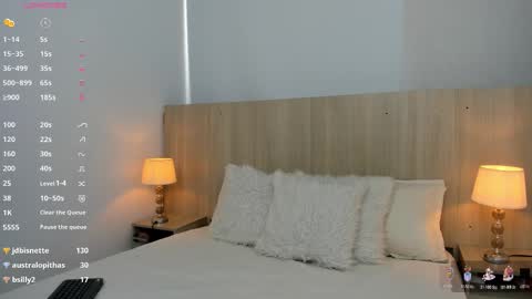 Snapshot of skinny_ariadna chatting on 11.09.25 Ariadna online show from 11.09.25