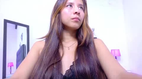 skinny_hottie18 online show from 02.19.25
