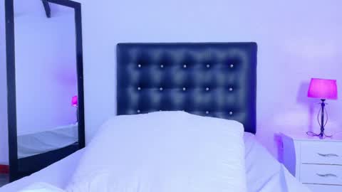 skinny_hottie18 online show from 05.14.26