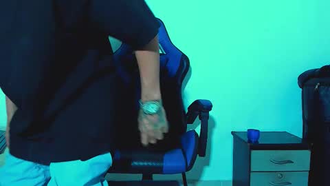 skinny marked online show from 11.05.25