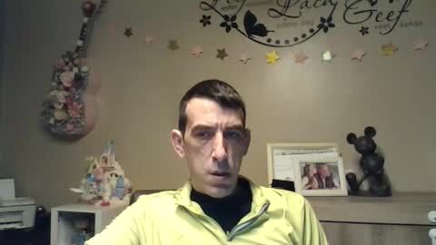 Snapshot of skinnybigcock2 chatting on 03.17.26 SkinnyBigCock2 online show from 03.17.26