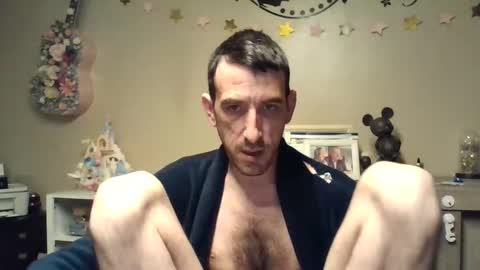 Snapshot of skinnybigcock2 chatting on 03.23.26 SkinnyBigCock2 online show from 03.23.26