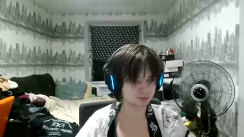 skinnycuteb0y online show from 07.28.26