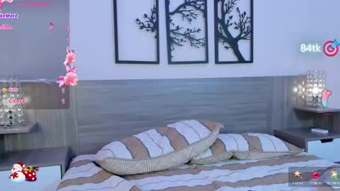 Snapshot of skinnyfoxyy chatting on 12.21.24 Foxy online show from 12.21.24