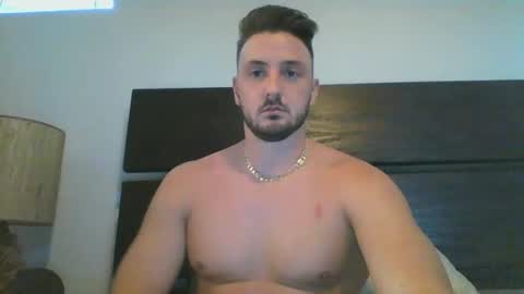 Snapshot of skinnyguylongdick1 chatting on 01.19.25 skinnyguylongdick1 online show from 01.19.25