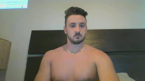 Snapshot of skinnyguylongdick1 chatting on 01.30.25 skinnyguylongdick1 online show from 01.30.25