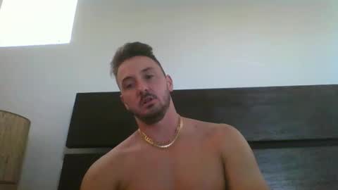 Snapshot of skinnyguylongdick1 chatting on 10.05.25 skinnyguylongdick1 online show from 10.05.25