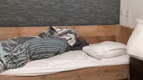 Snapshot of skinnysubboyfeet1999 chatting on 03.28.26 skinnysubboyfeet1999 online show from 03.28.26