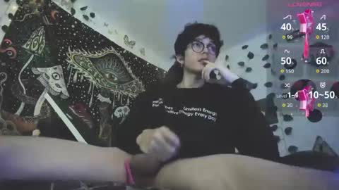 Snapshot of skiny_dann chatting on 05.19.26 skiny_dann online show from 05.19.26