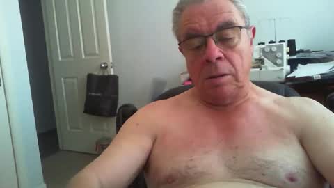 Snapshot of skipper1970 chatting on 12.14.25 Skipper1970 online show from 12.14.25