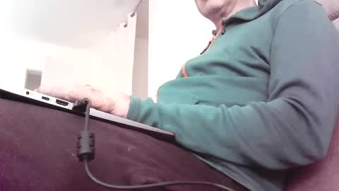 Snapshot of sklave_frank_sub chatting on 01.31.25 Slave Frank online show from 01.31.25