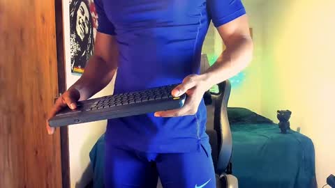 Snapshot of skull_prospect chatting on 01.24.25 Liam Vokov online show from 01.24.25