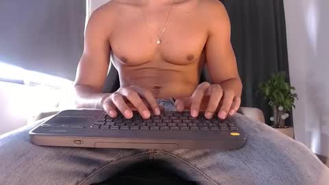 Liam Vokov online show from 02.18.26