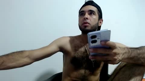 Snapshot of skulldark96 chatting on 11.02.25 Noah Mood online show from 11.02.25