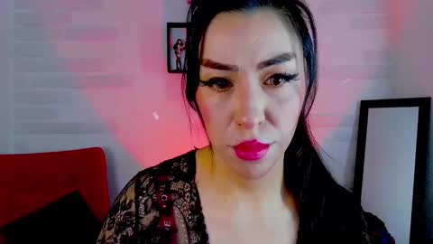  Mile     online show from 10.08.25